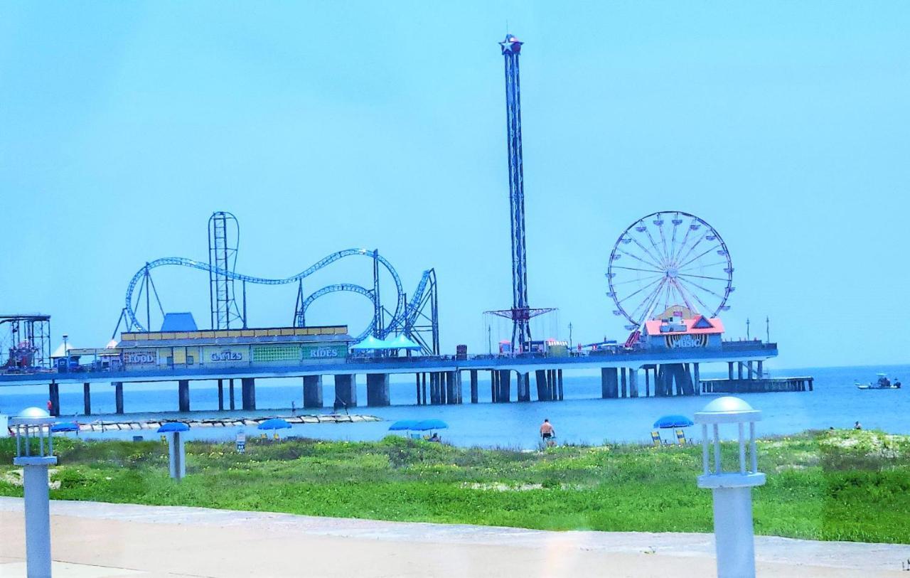 Casaazul-2605A-Couples Retreat By Beach & Pleasure Pier 1 Block Away- 2Bed 2Bath- 7 Minutes To Cruise Terminal Galveston Exterior photo