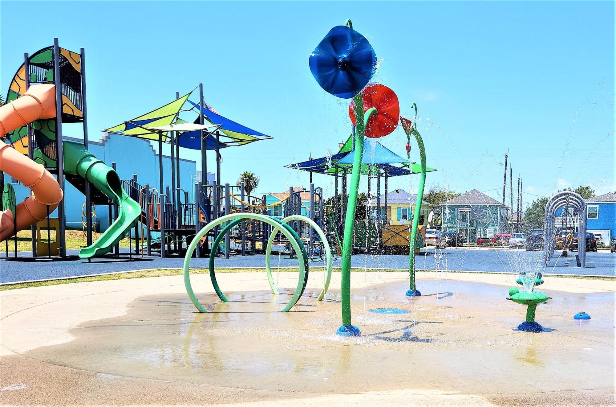Casaazul-2605A-Couples Retreat By Beach & Pleasure Pier 1 Block Away- 2Bed 2Bath- 7 Minutes To Cruise Terminal Galveston Exterior photo