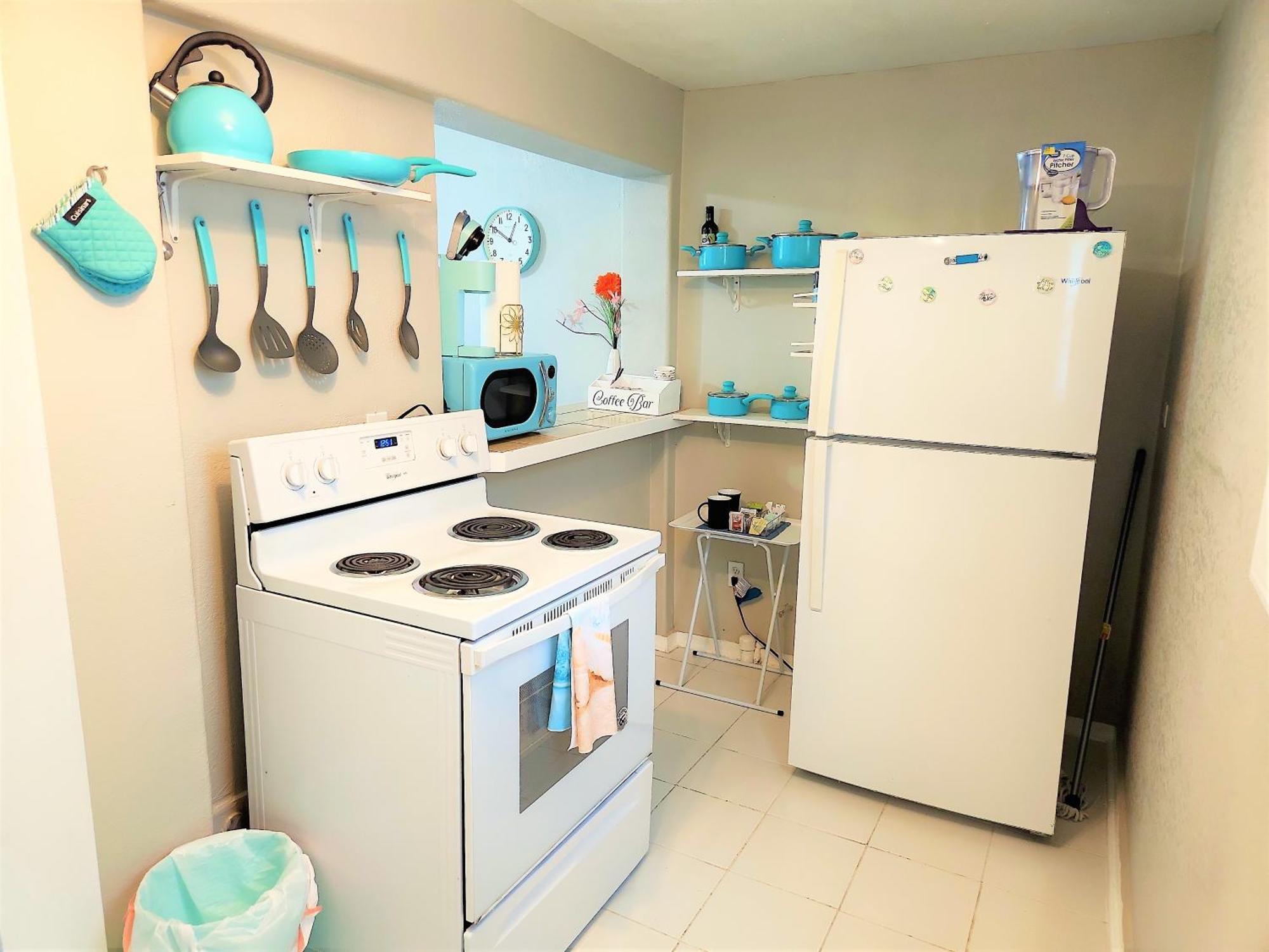 Casaazul-2605A-Couples Retreat By Beach & Pleasure Pier 1 Block Away- 2Bed 2Bath- 7 Minutes To Cruise Terminal Galveston Exterior photo